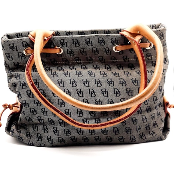 Dooney & Bourke Handbags - Pre-Owned Vintage Dooney & Bourke Purse